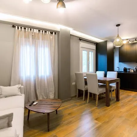 Comfortable In The Heart Of 51 Sqm Air Conditioned Seville