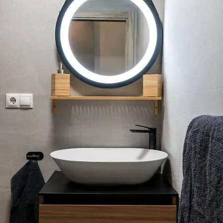 Apartmán Cozy In 51 M² With Private Terrace